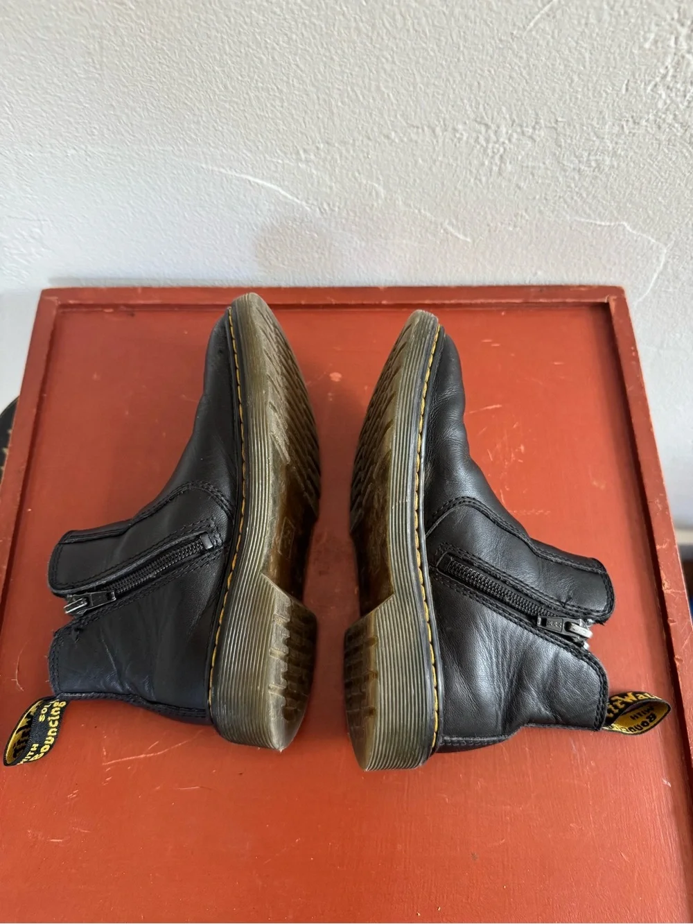 Dr. Martens Softy T Leather Chelsea Boots Black Full Grain Leather 2976J